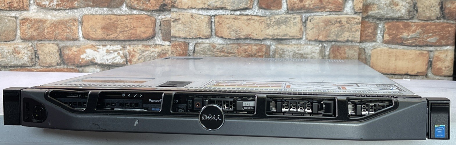 Dell PowerEdge R630 Model E26S, E26S001 GJW8F A00