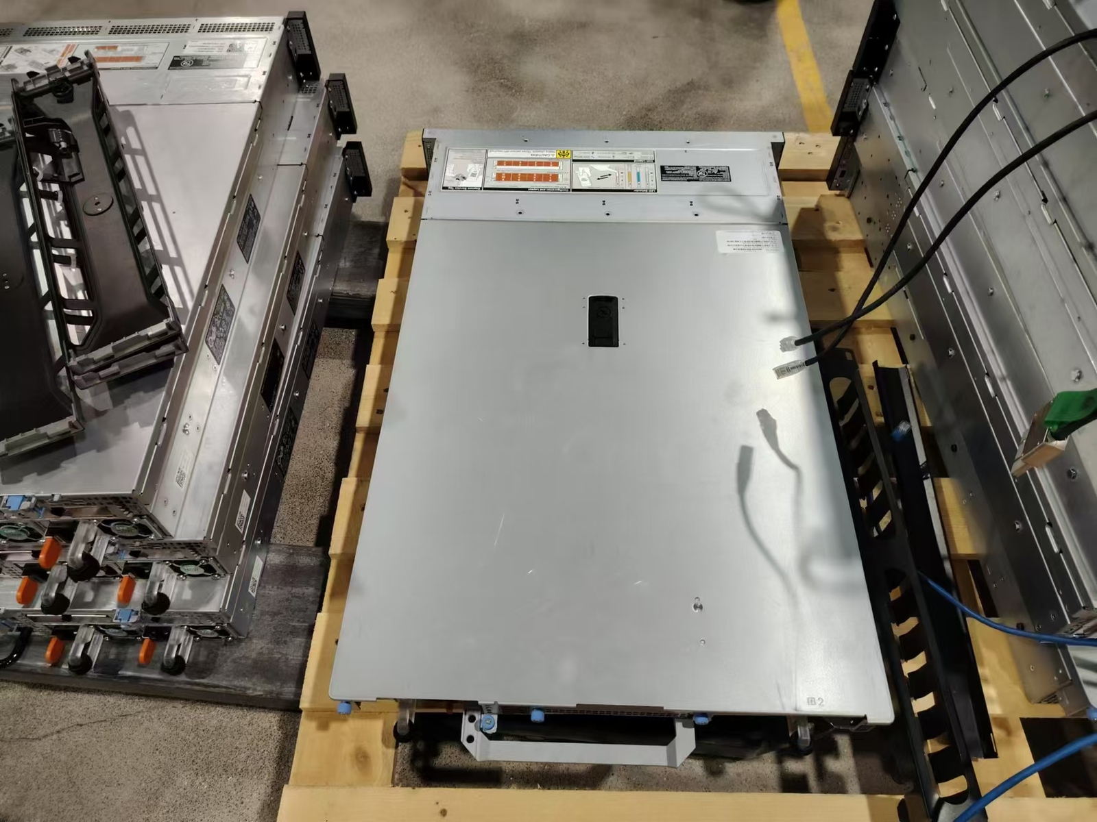 Dell PowerEdge R750 Server 12X3.5″/H755/2x800W/2X Intel 6330N CPU/4X 32G 3200MHz