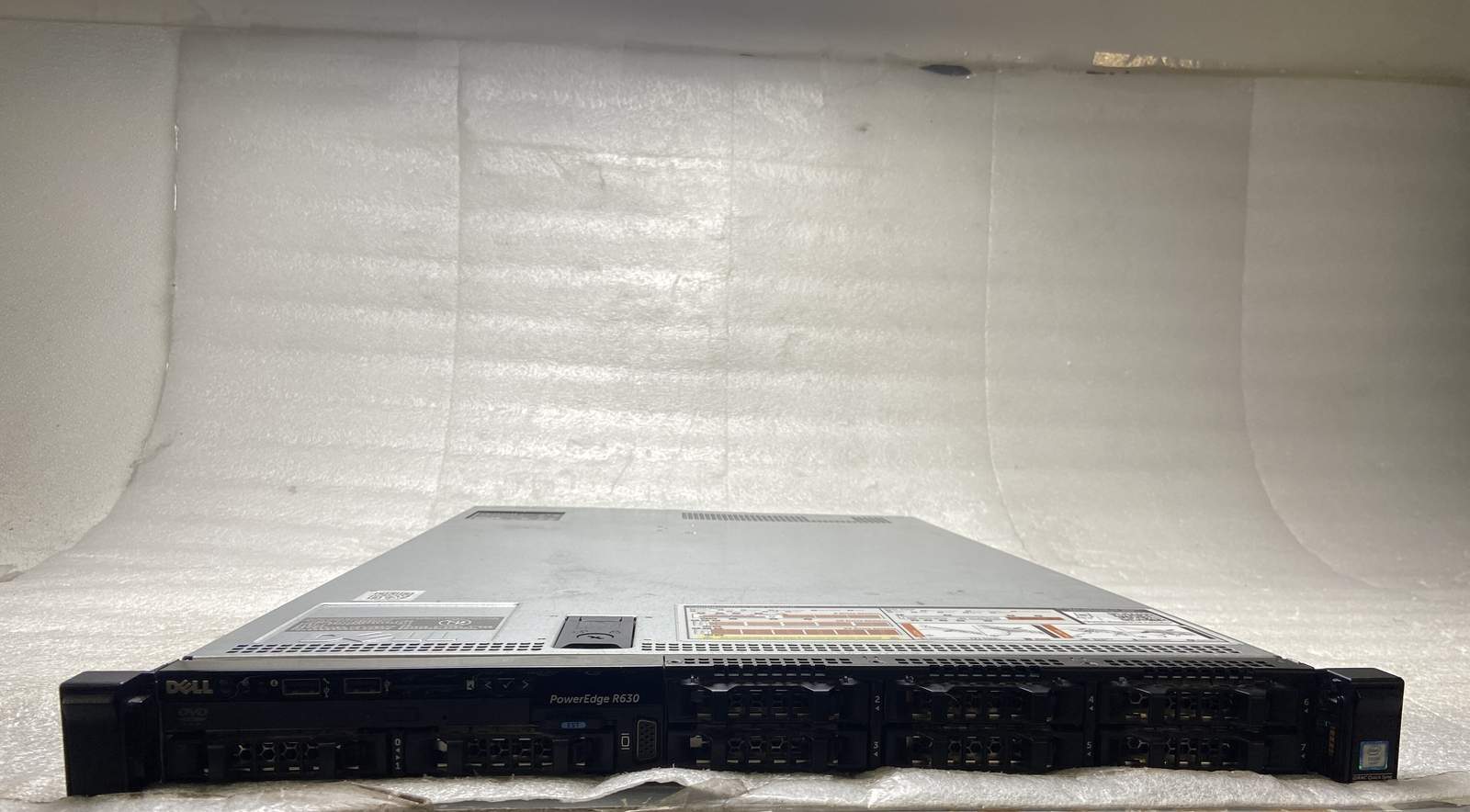 Dell PowerEdge R630 2x Intel Xeon E5-2630 v4 2.2GHz 192GB RAM NO HDD NO OS