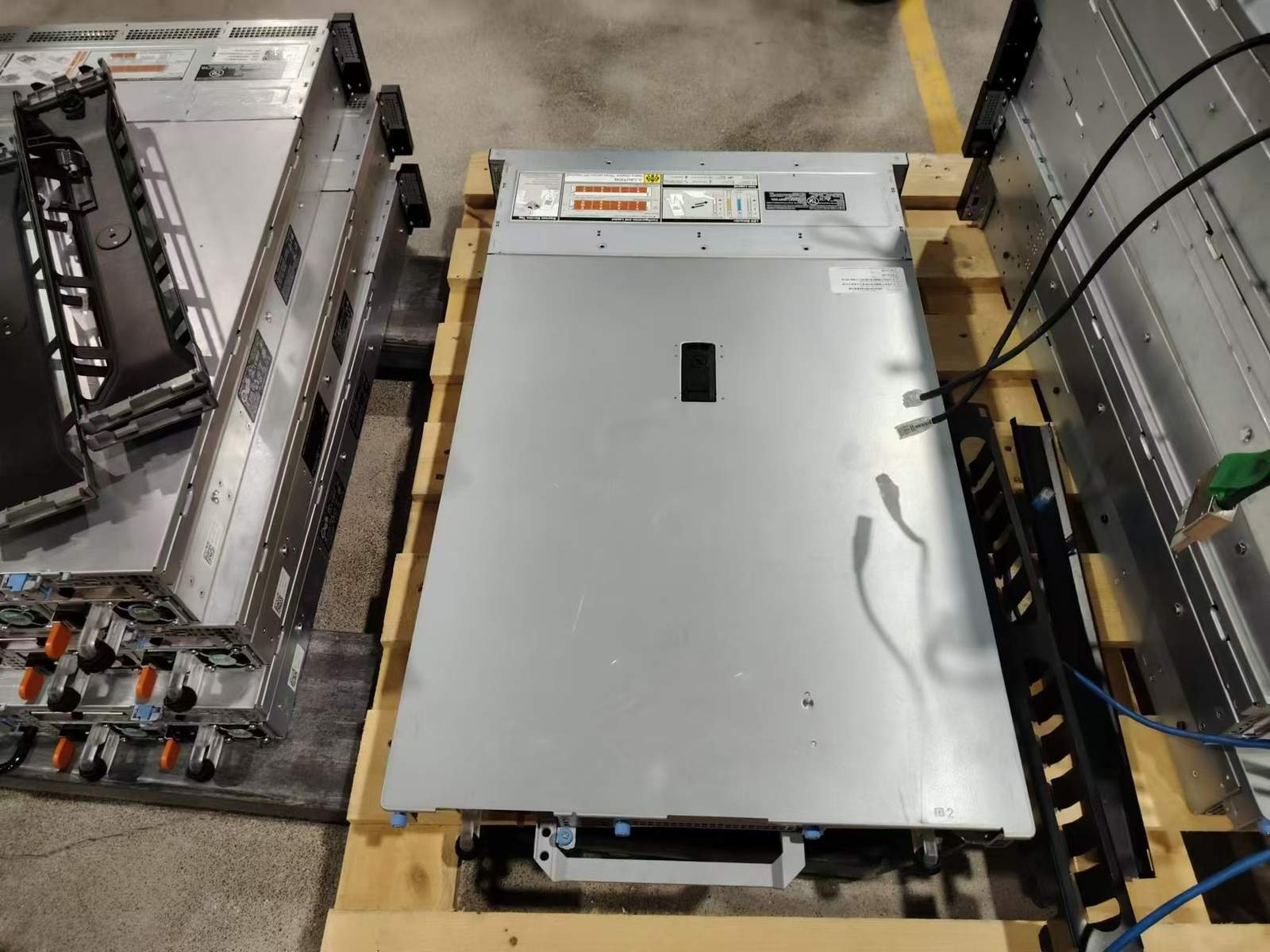 Dell PowerEdge R750 Server 12X3.5″/H755/2X800W/2X Intel 4310 CPU/4X 32G 3200MHz