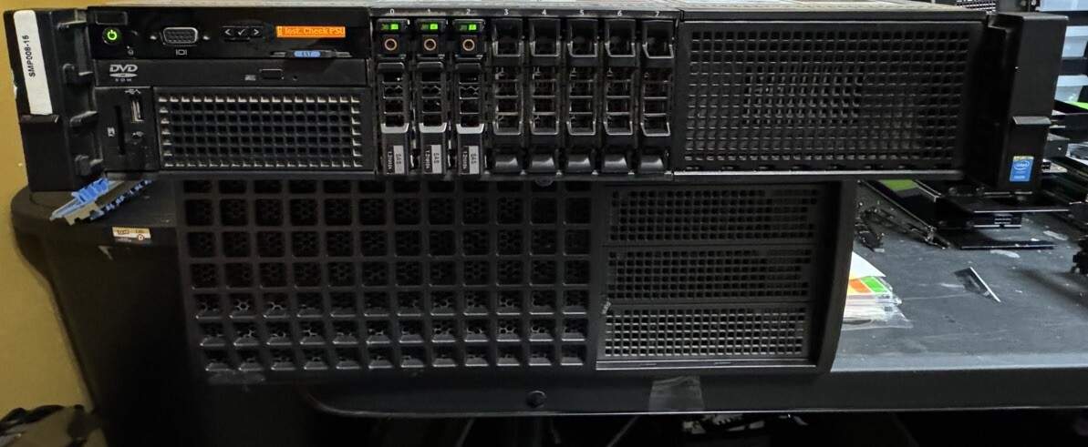 Dell Poweredge R730 /  2X Intel E5-2697 V3 / 512GB PC4-2133 Ram NO OS Perc H730