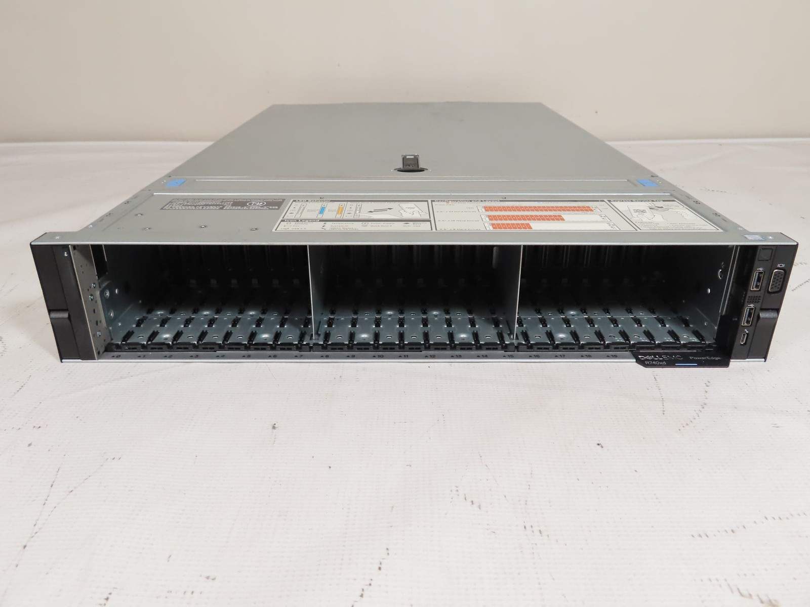 Dell PowerEdge R740xd 24SFF 2x Gold 6132 2.6GHz / 512gb / H730p / 2x 1100w