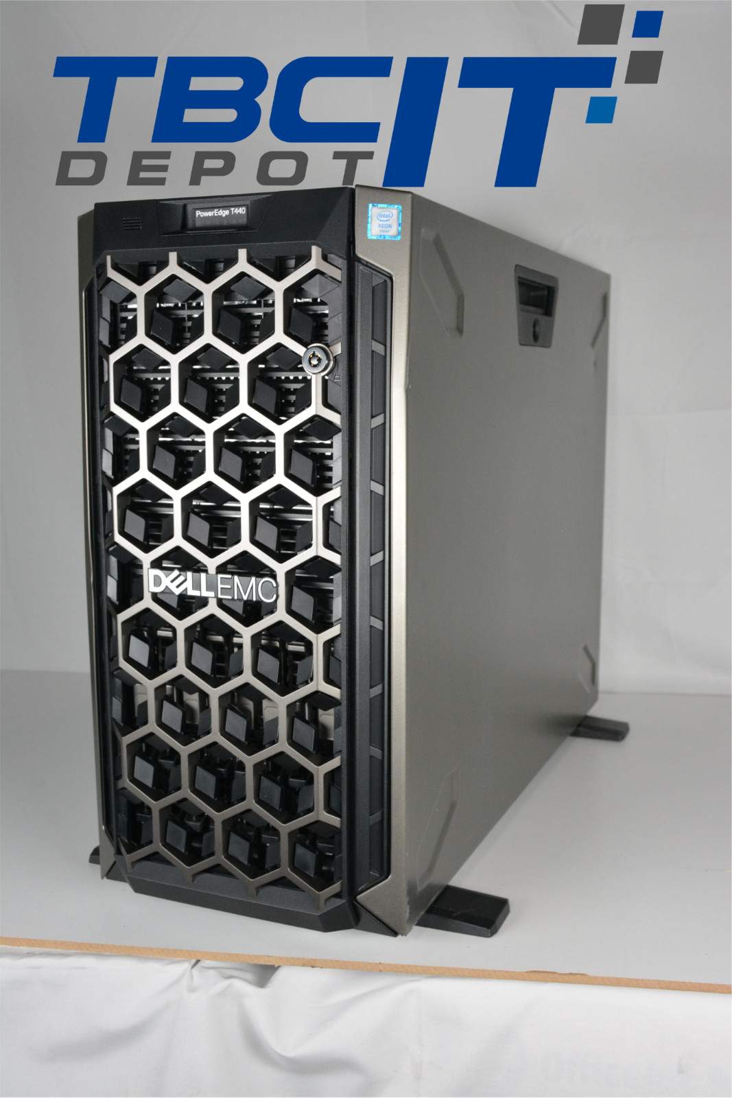 DELL PowerEdge T640 2xGOLD 6152 2.10GHz 768GB 8×1.92TB SAS 12G SSD H740P