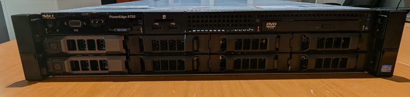 Dell Poweredge R720 8LFF 2x Xeon E5-2670 v2 2.5GHz 10-Cores 384GB