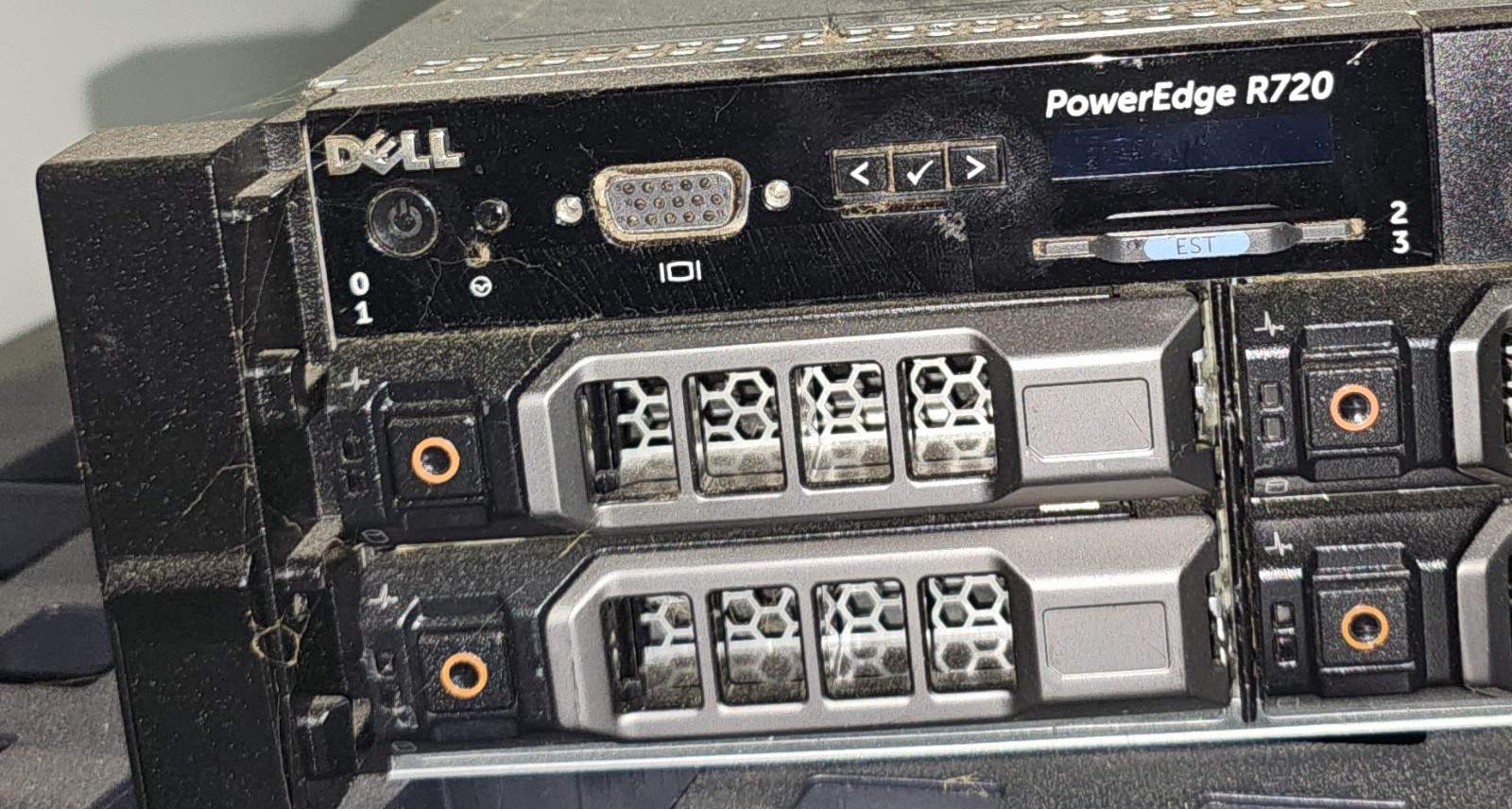 DELL POWEREDGE R720 8LFF 2x 8 CORE E5-2670 2.6GHz 96GB RAM H710 NO HDD