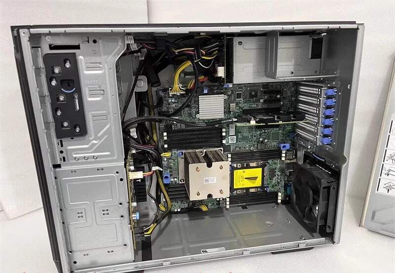 Dell PowerEdge T440 16X2.5″ Tower Server With 2x 750W PSU， H330 Raid Card