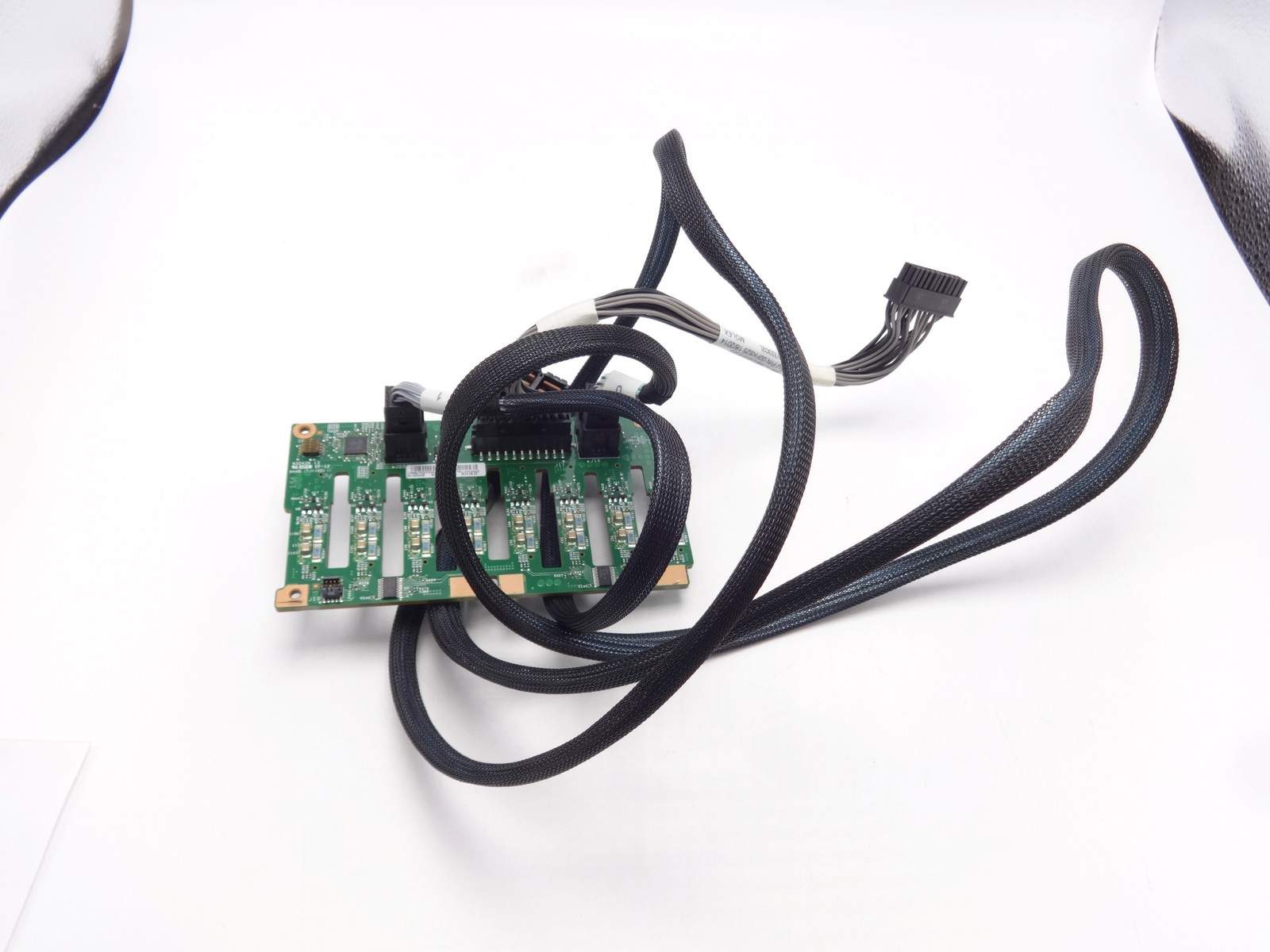 IBM 00JY032 X3500 M5 2.5″ Server Hard Drive Backplane