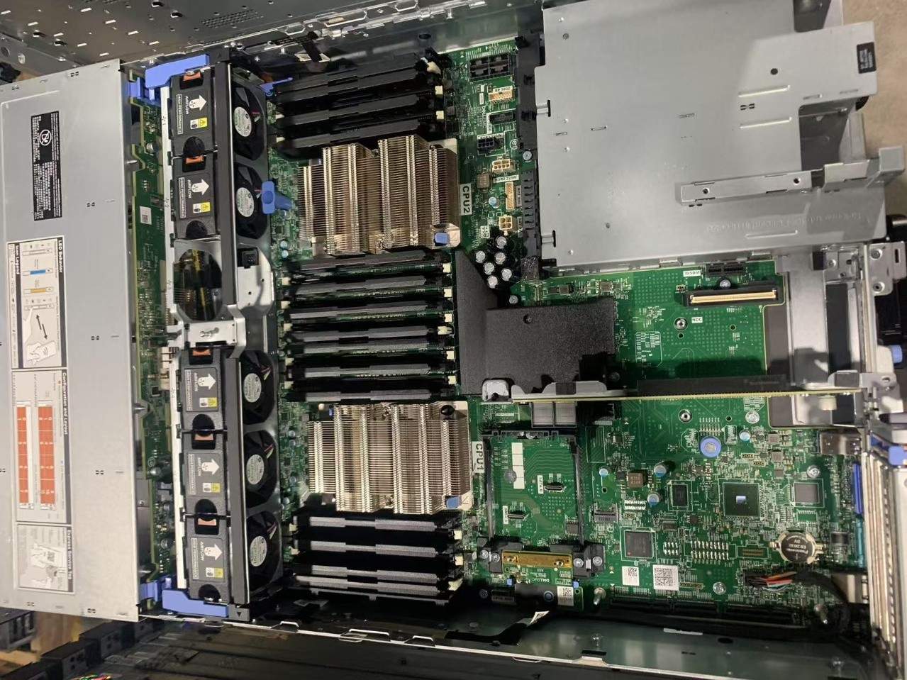 Dell PowerEdge R740 8/16/24×2.5″ LFF Server 2U Support LGA-3647 CPU-