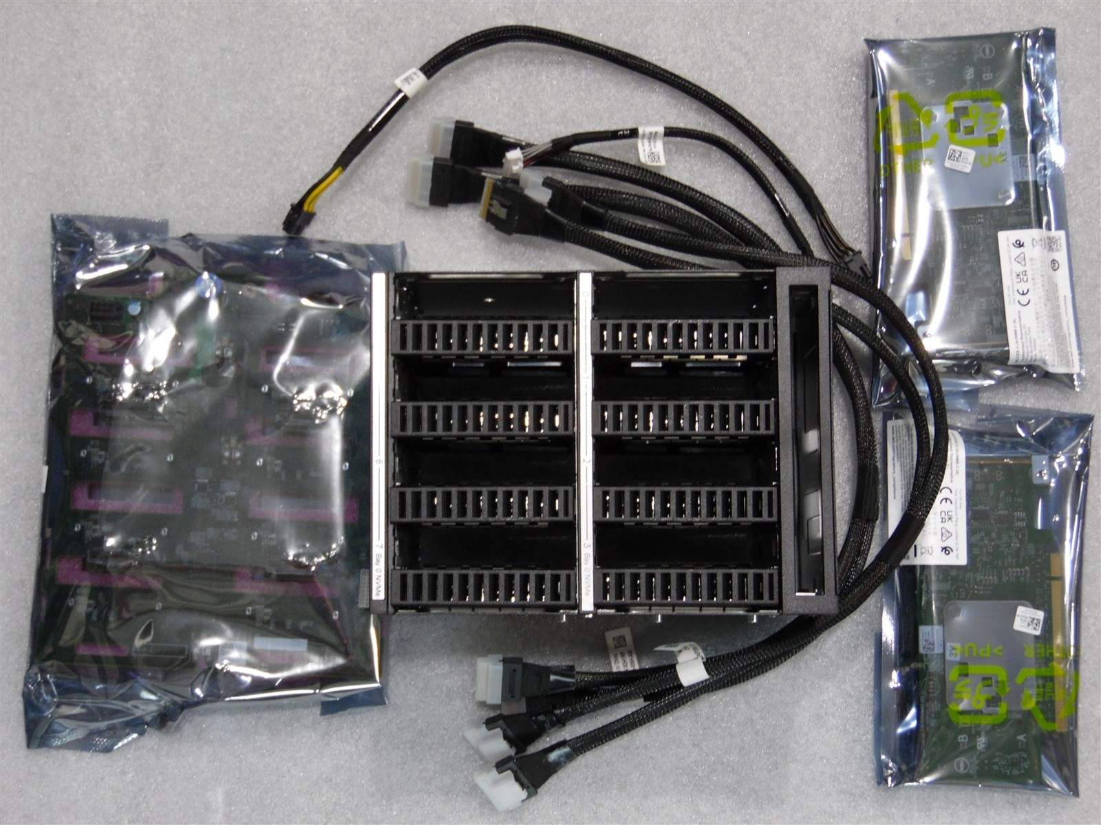 DELL EMC POWEREDGE T640 16 BAY / 8 BAY U.2 NVME PCIE SSD EXPANDER KIT