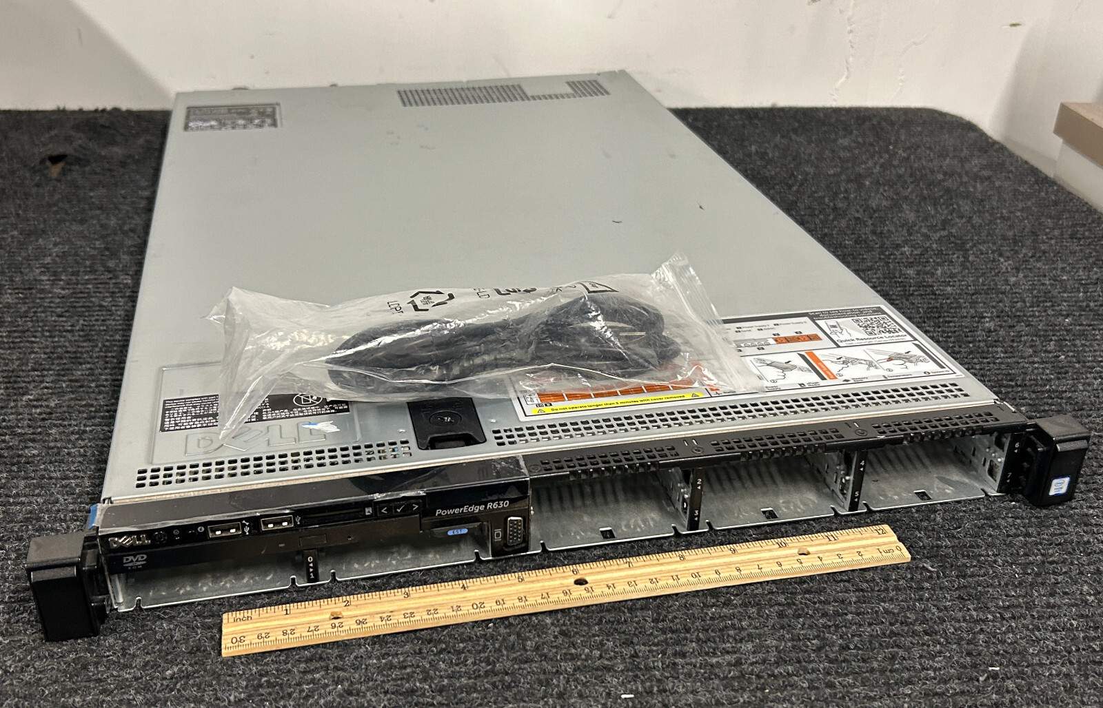 Dell PowerEdge R630 Server W 2x Intel Xeon E5-2623 V3 & 32GB RAM w/ Power Cord