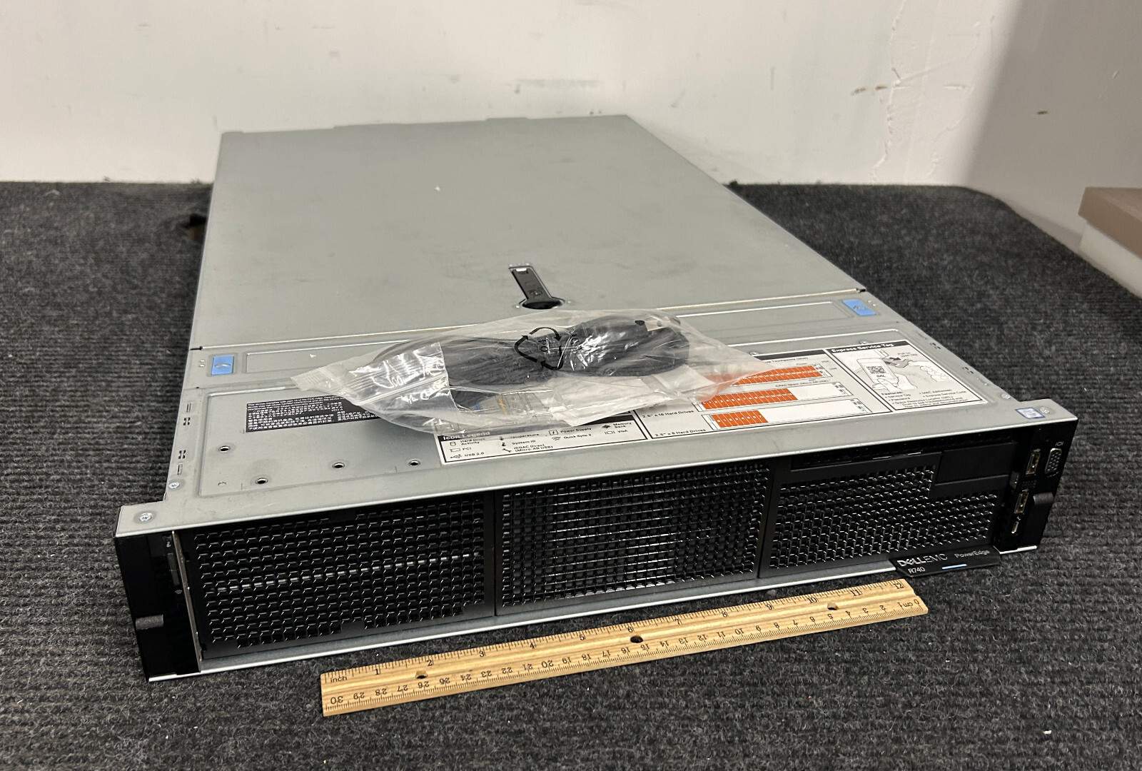 Dell PowerEdge R740 Server W 2x Intel Xeon Gold 6152 @ 2.10GHz & 64GB RAM w/Cord