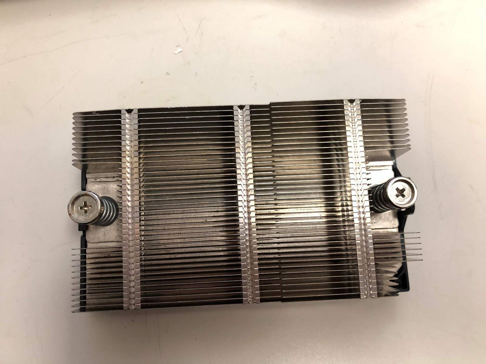 Dell PowerEdge R720 Server – Heatsink CN-0RMPC9-68282-1CV-007Z-A00