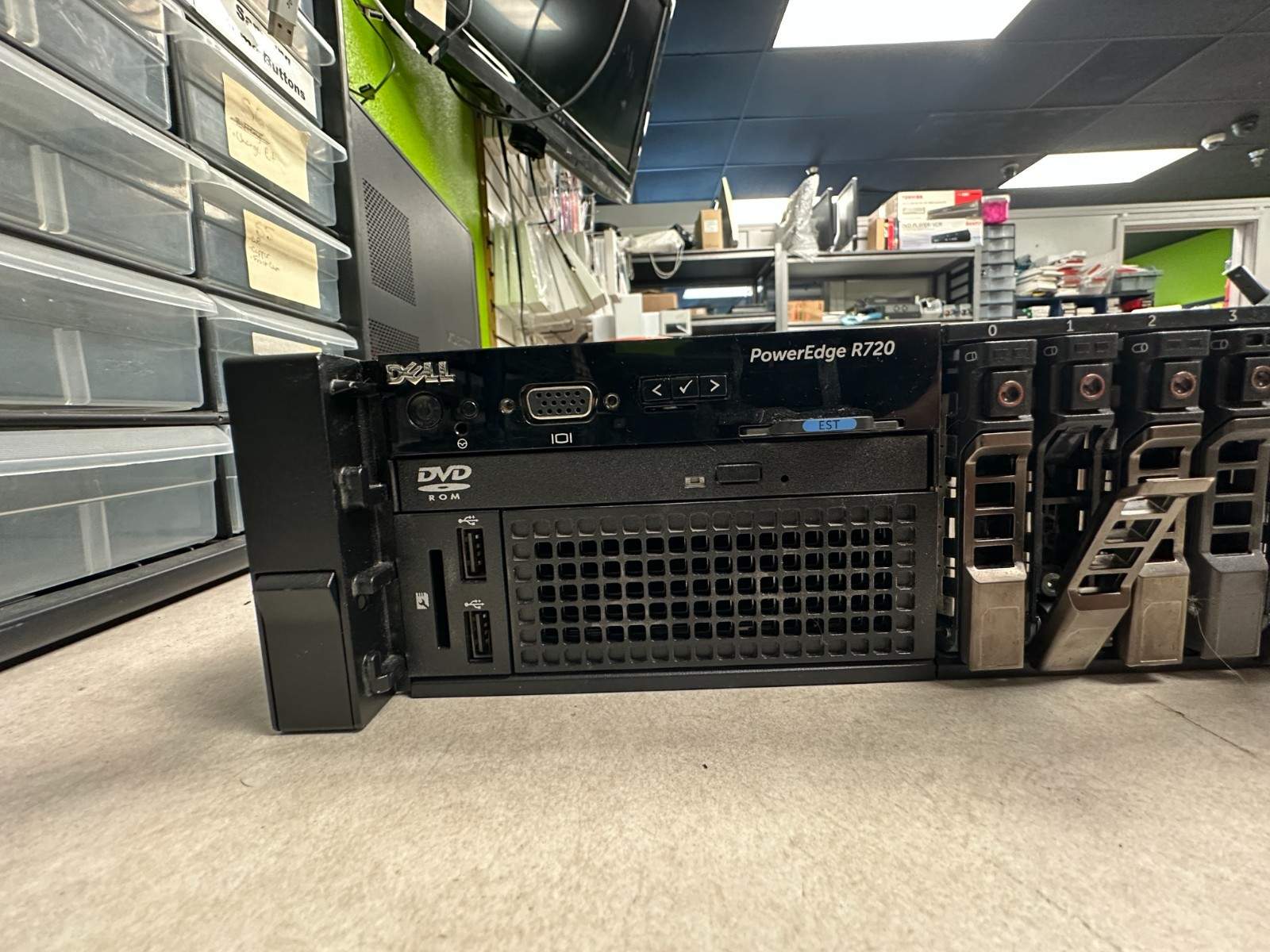 DELL POWEREDGE R720 SERVER  Drives Untested