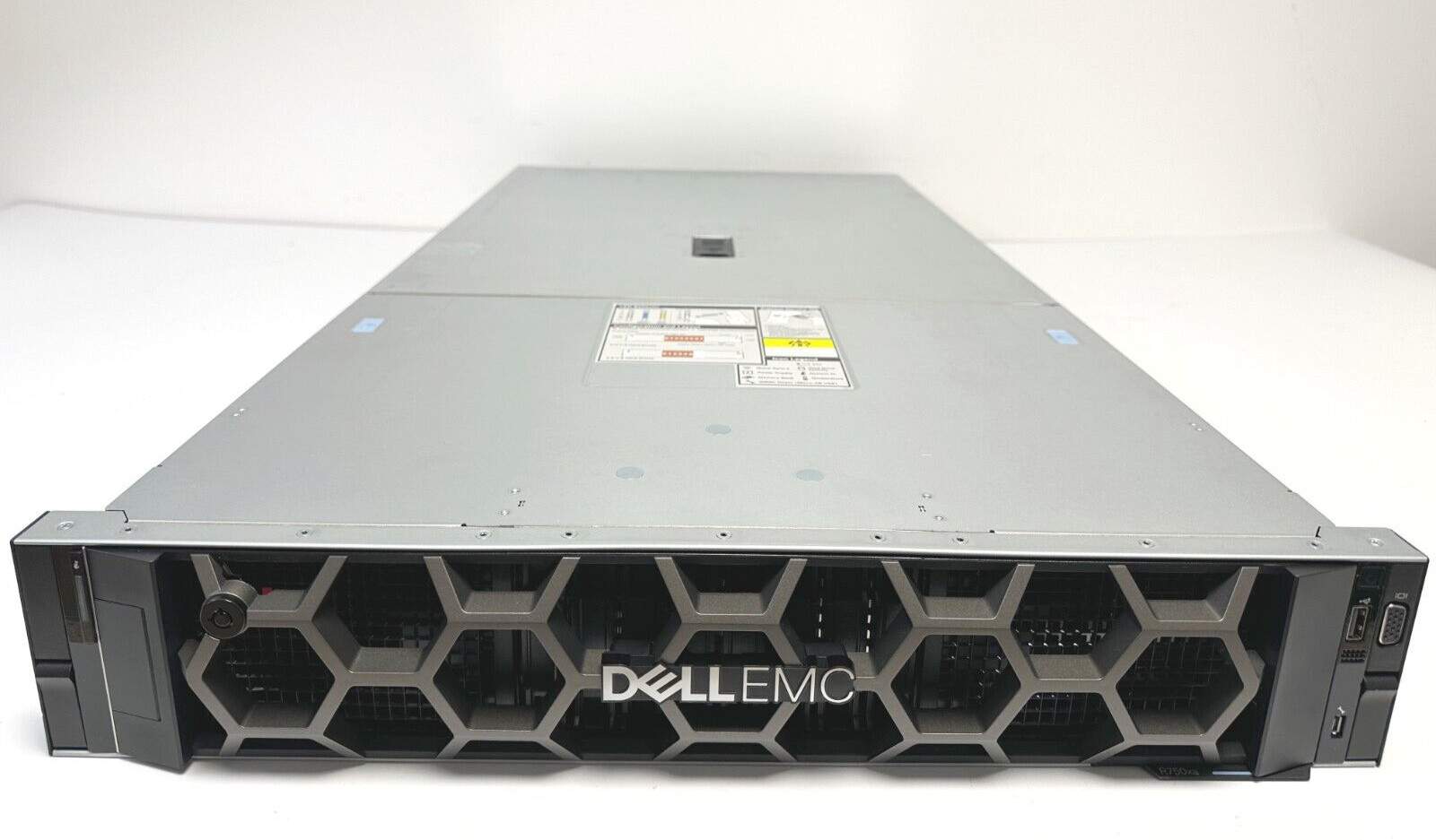 Dell PowerEdge R750xa – 2x Gold 6348 512GB 4x 1.92TB SSD 2x Nvidia RTX A5000 GPU