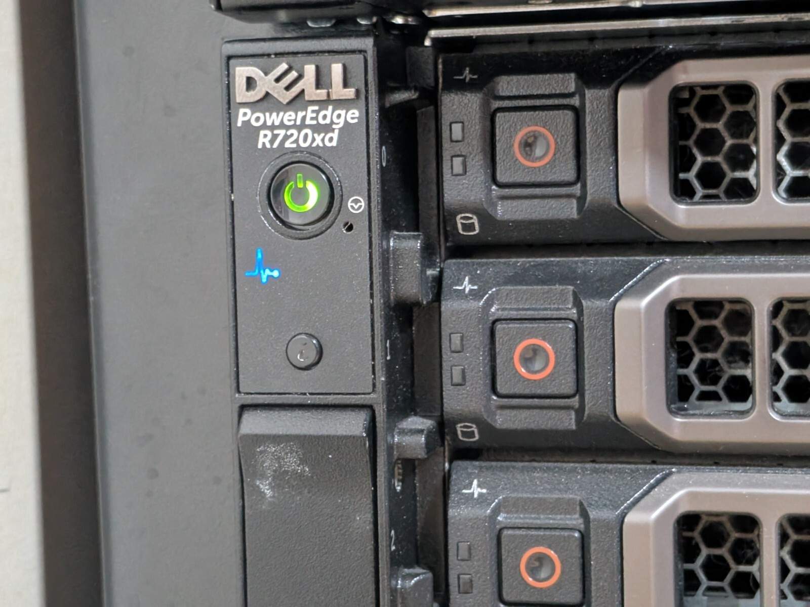 Dell PowerEdge R720xd 2x E5-2670 2.6GHz 8 Core 192GB 12x 4000GB (48TB) + 2x 500G