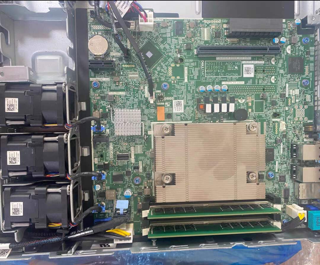 Dell PowerEdge R350 Server 4X3.5 LFF/Intel E-2378 CPU/16G RAM/1T SATA SSD