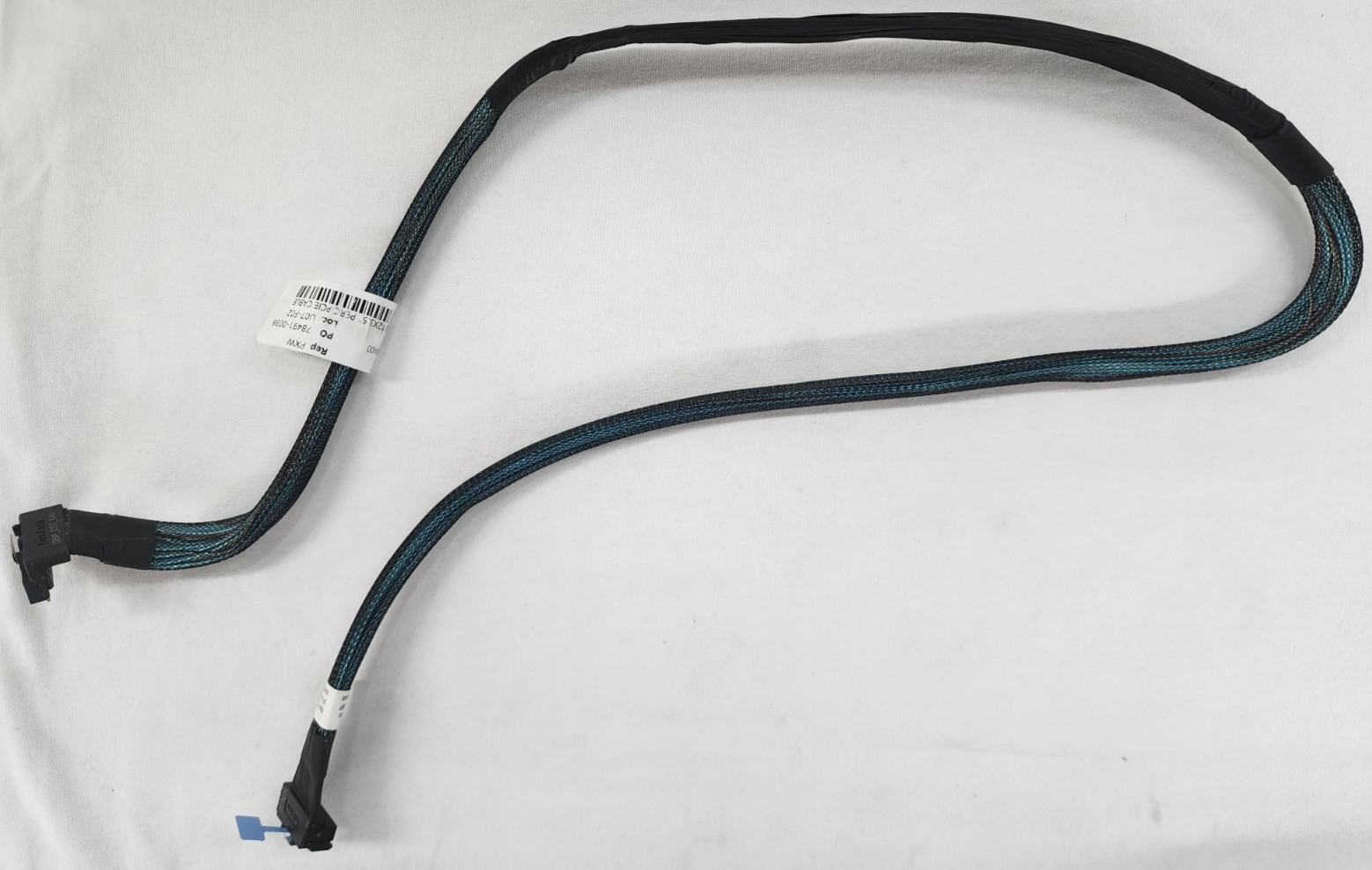 Dell H92WP CTRL_SRC_SA1 to 12BP_DST_SA1 Cable for PowerEdge R750 12×3.5”