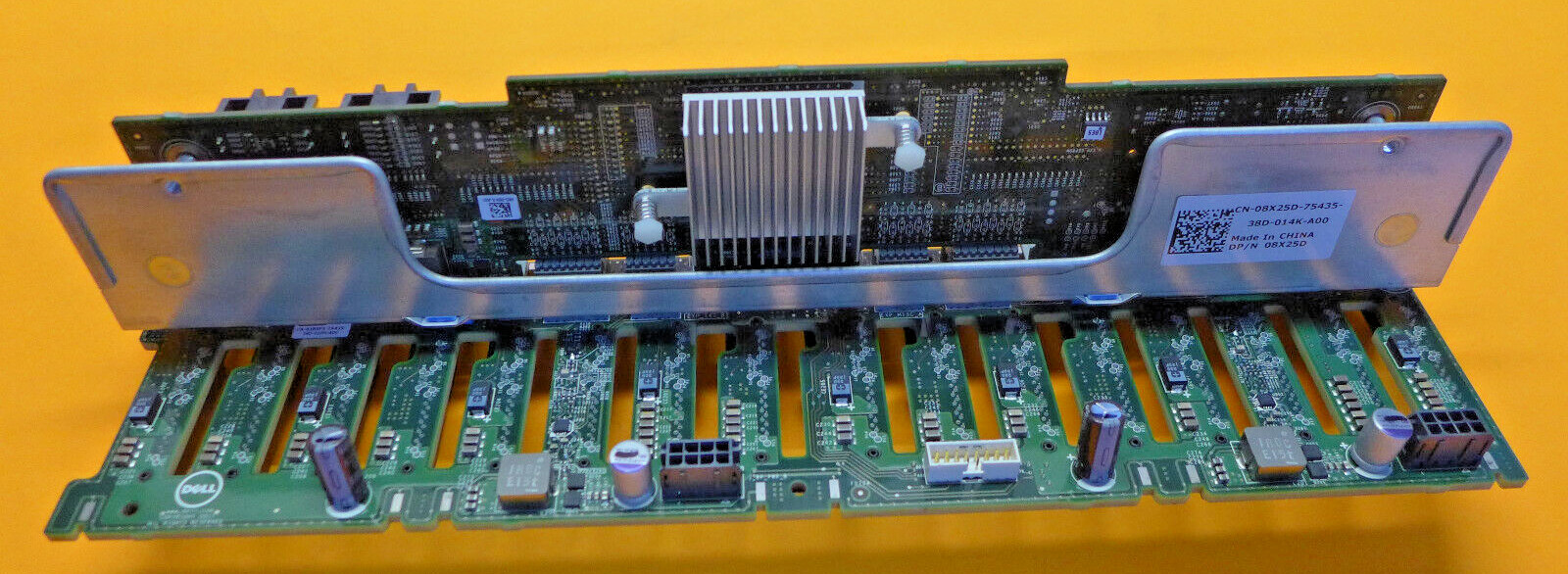 New Dell PowerEdge R720 1×16 2.5″ SATA SAS Hard Drive Backplane 8X25D