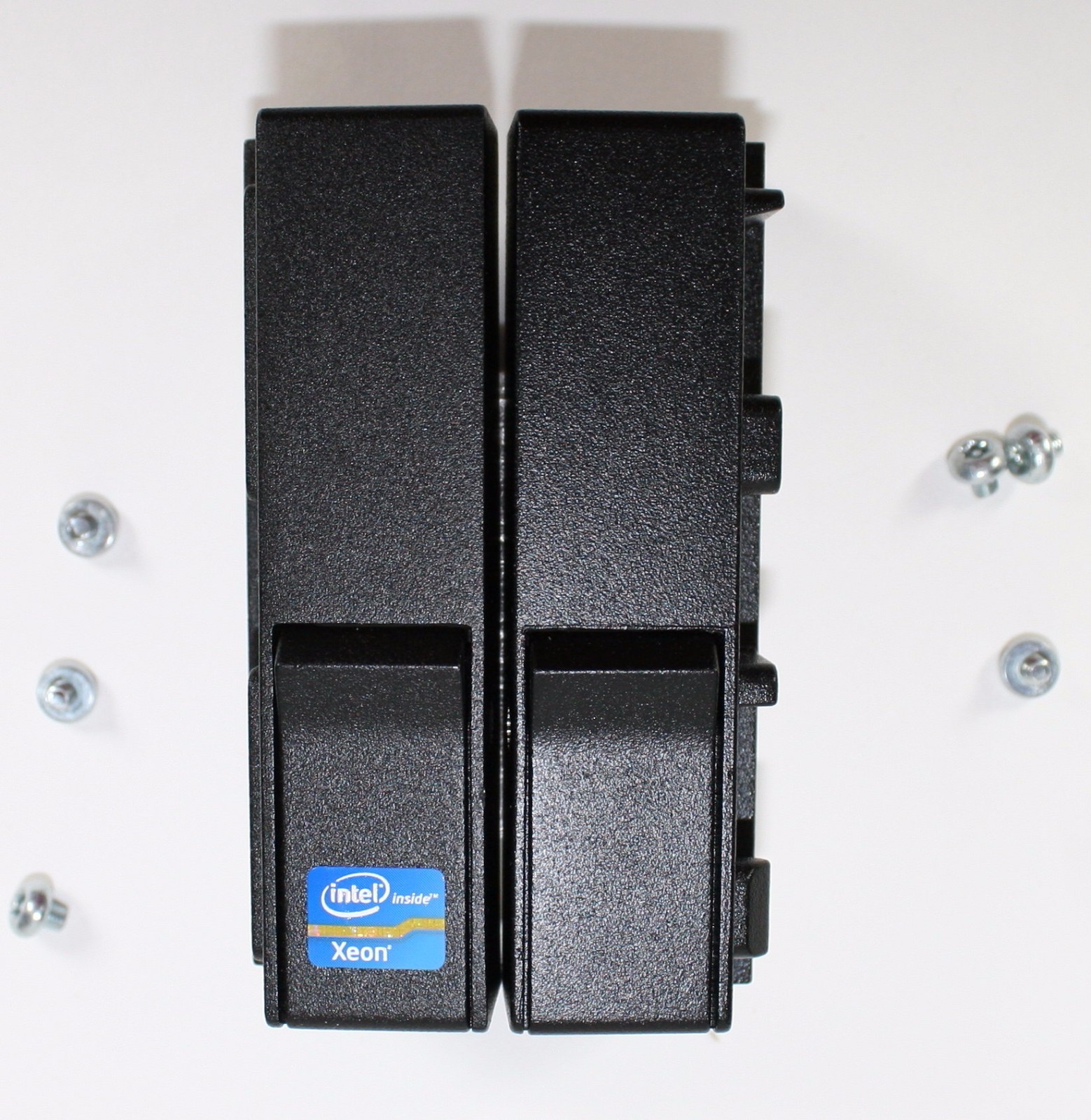 DELL Poweredge R720 3.5″ or 2.5″ chassis left & right ear w/screws