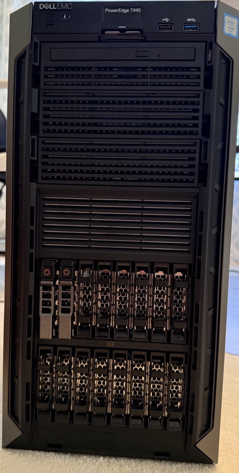 Dell PowerEdge T440 Server 256GB RAM 2x Xeon Gold 4x1TB SSD + 4x100Gb NIC