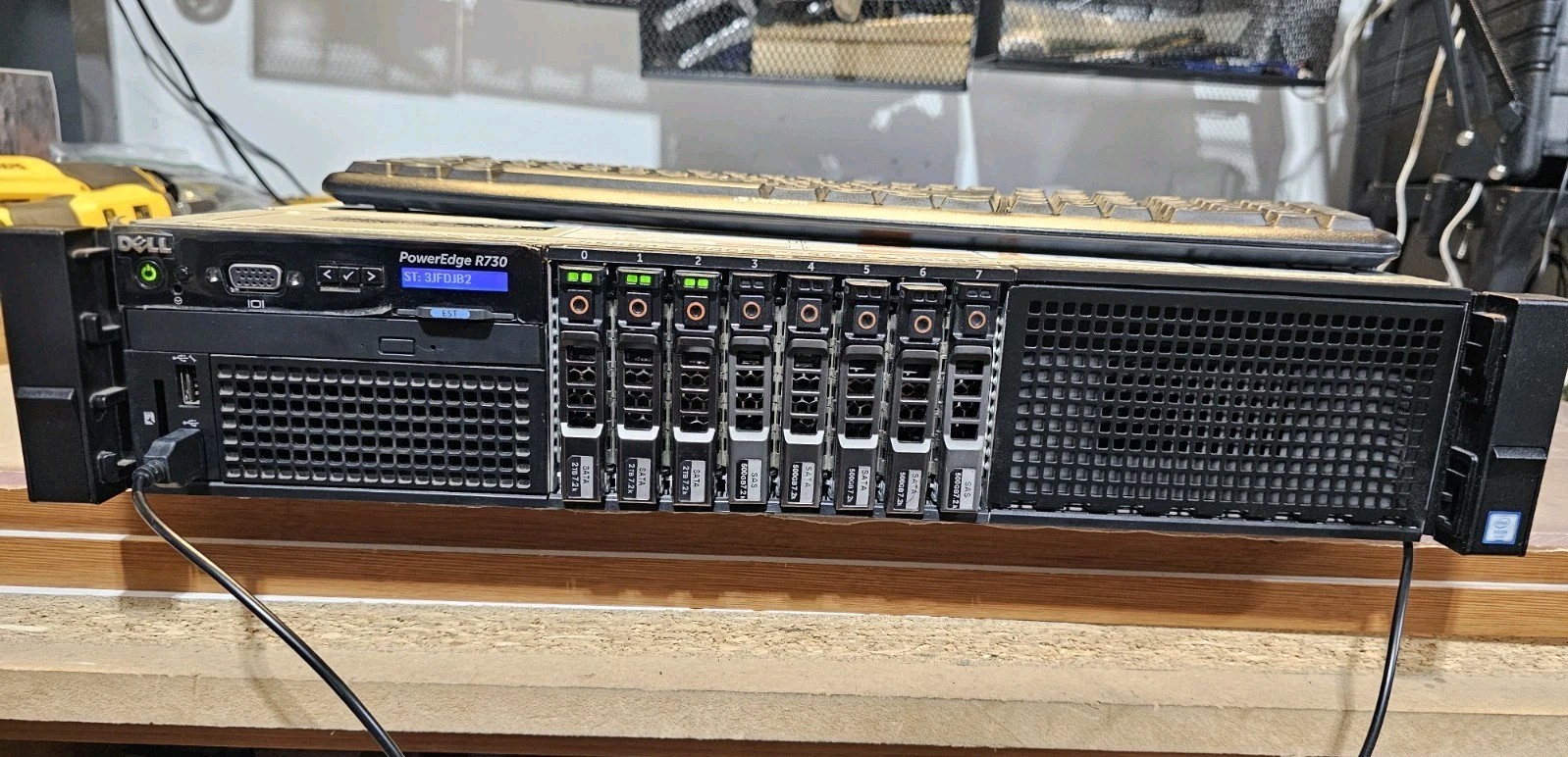 Dell PowerEdge R730 8 Bay Server 128Gb 1x80GbSSD 3×1.2TbSAS 2x14c v4CPU Proxmox