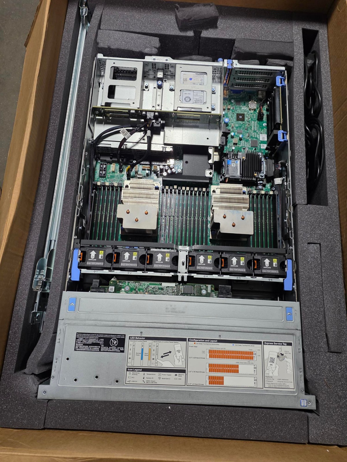 Poweredge R740XD 28SFF  2x Gold 6152 22‑core 2.1GHz  3.2tb storage H730P 12G SAS