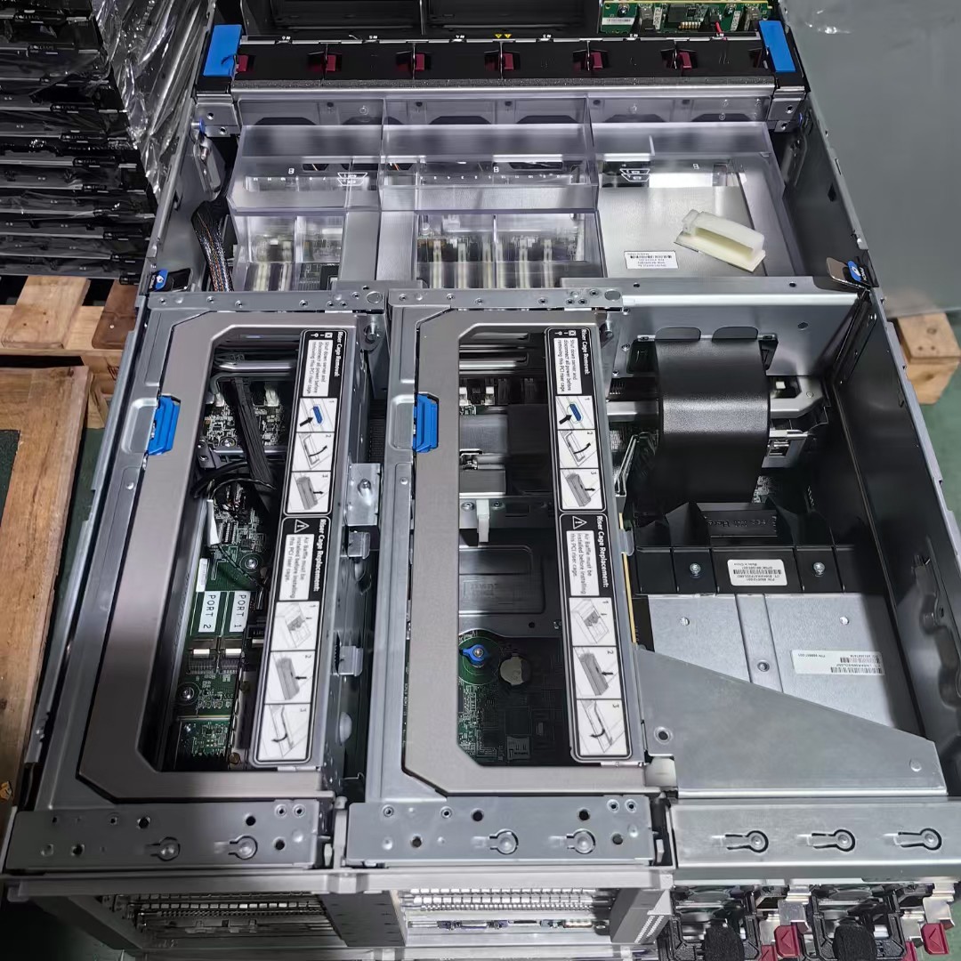 HPE Proliant DL580 Gen10 8X2.5″ Server With 4x1600W PSU，E208I-P ，4x LGA3647