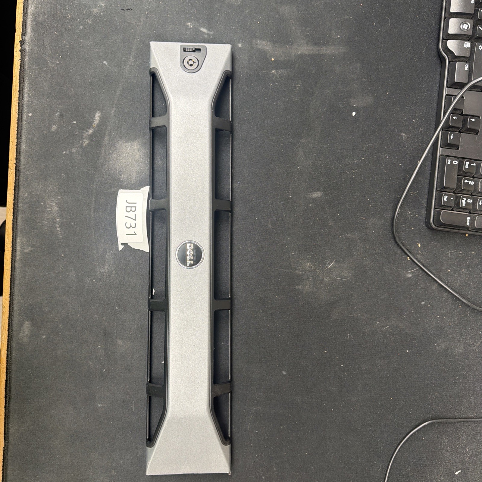Dell Poweredge R730 R720 R820 R520 Server Front Bezel with No Key  Jb731