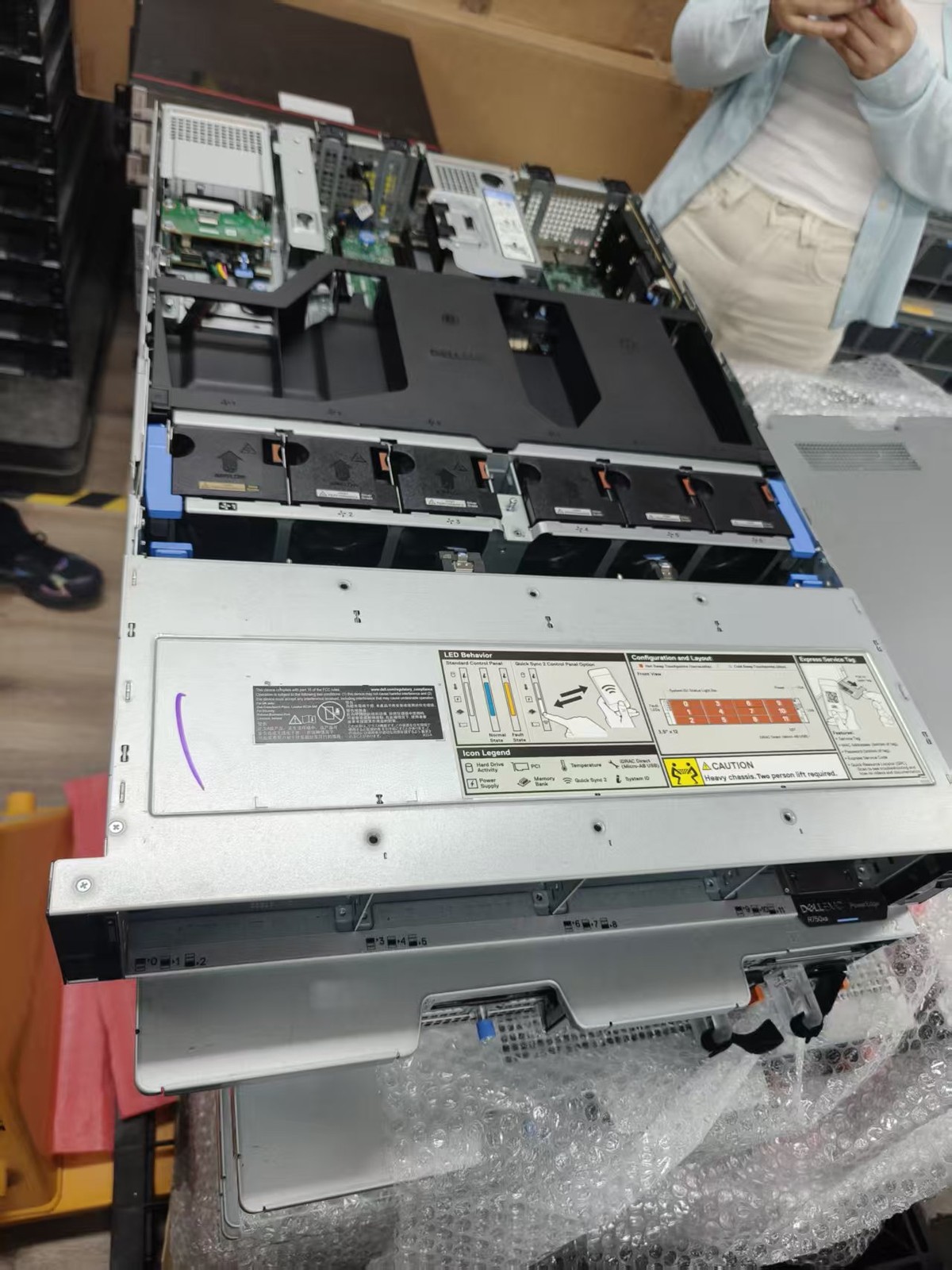 Dell PowerEdge R750 Server 8X2.5″(8X NVME) With 2X Intel Xeon 4310 CPU /32GB RAM